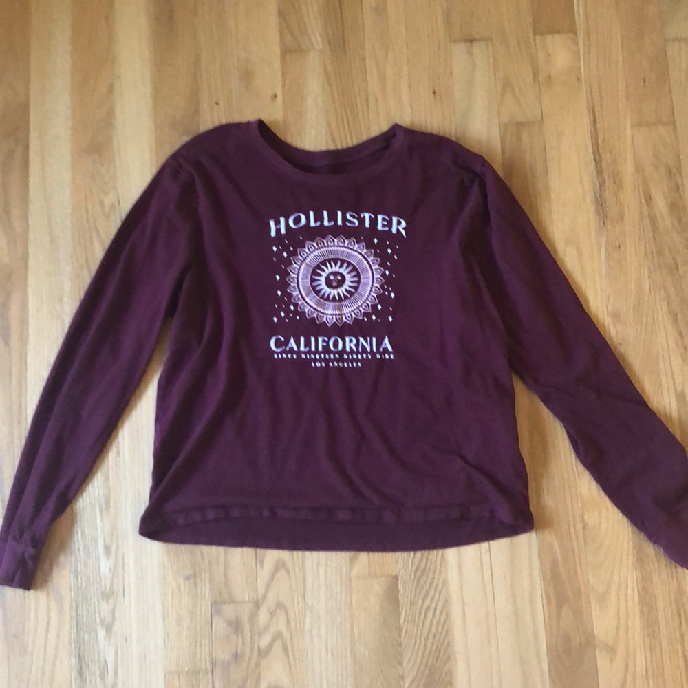 Maroon hollister shirt